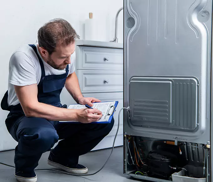 Why Norwalk, CT Homeowners Choose Norwalk Appliance Pro for Refrigerator Leak Repair?
